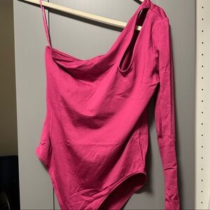 One-shoulder hot pink bodysuit with cutout